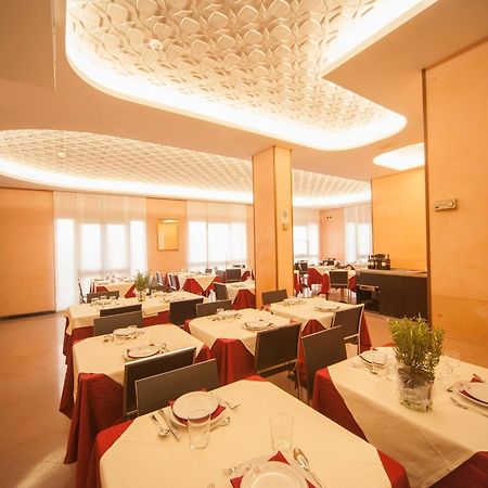 Hotel Manola ريميني المظهر الخارجي الصورة
