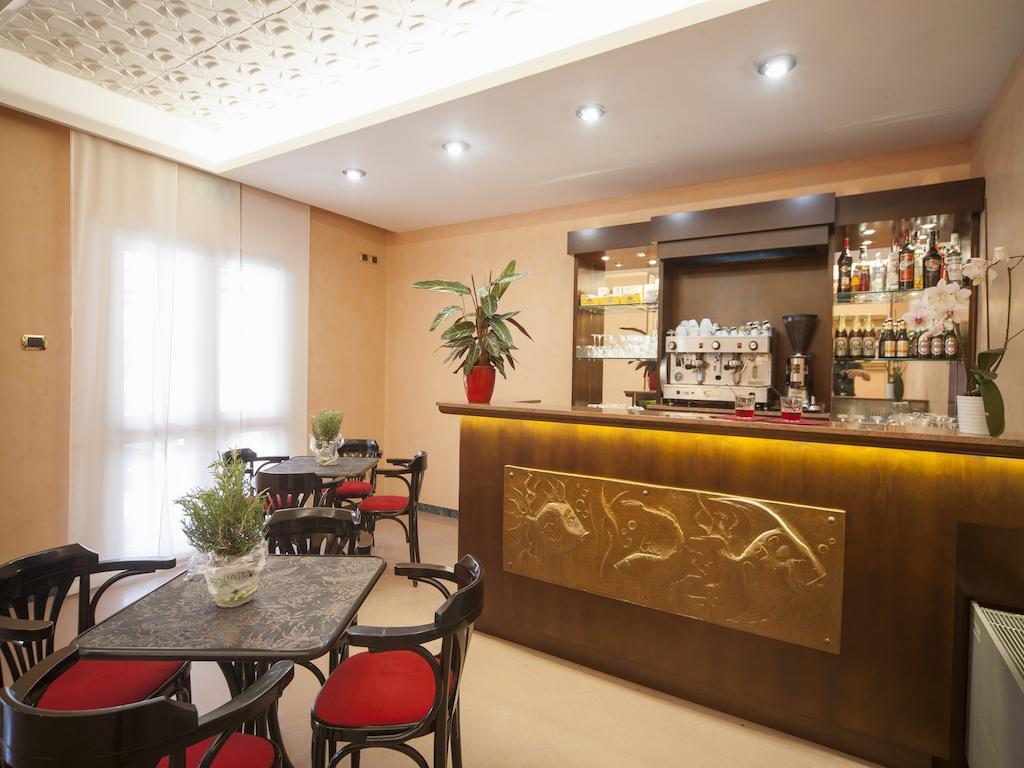 Hotel Manola ريميني المظهر الخارجي الصورة