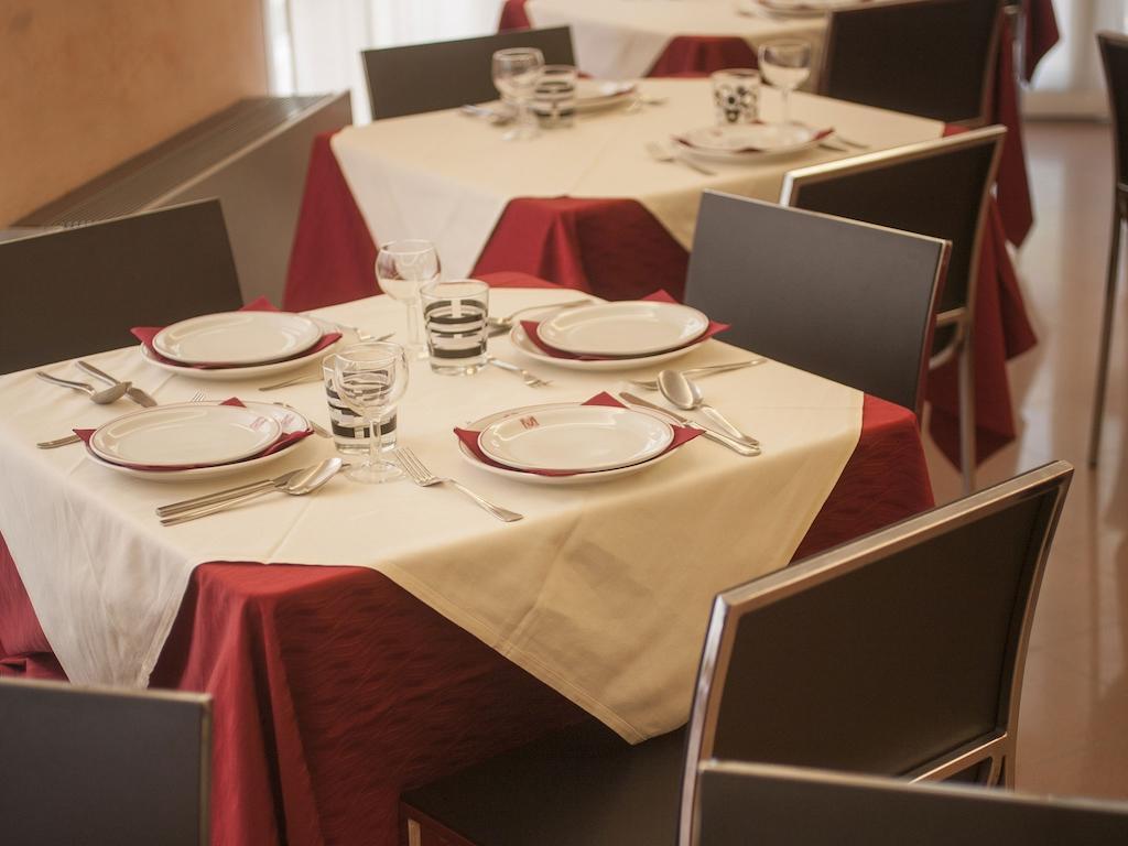 Hotel Manola ريميني المظهر الخارجي الصورة
