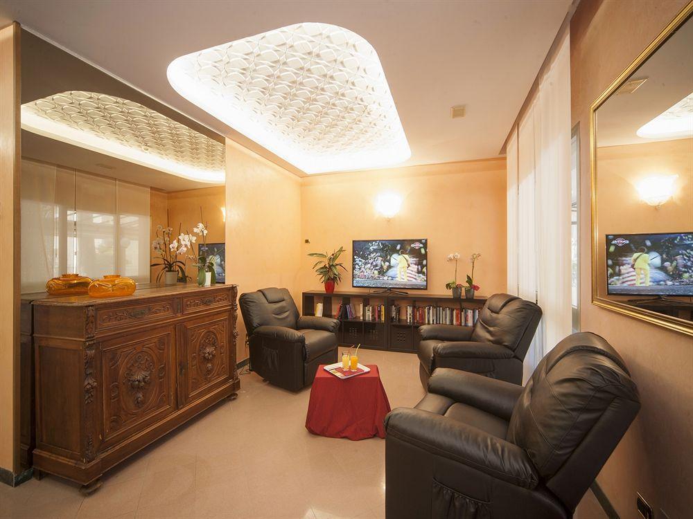 Hotel Manola ريميني المظهر الخارجي الصورة