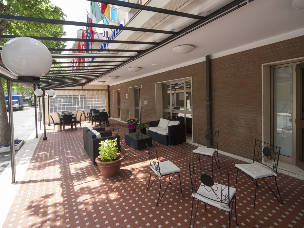 Hotel Manola ريميني المظهر الخارجي الصورة